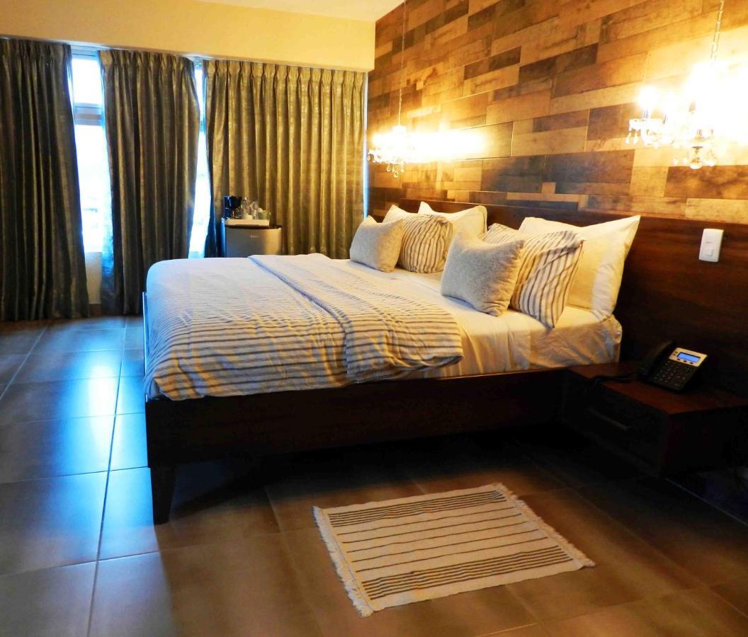 Mon Hotel Boutique Констанца Екстериор снимка